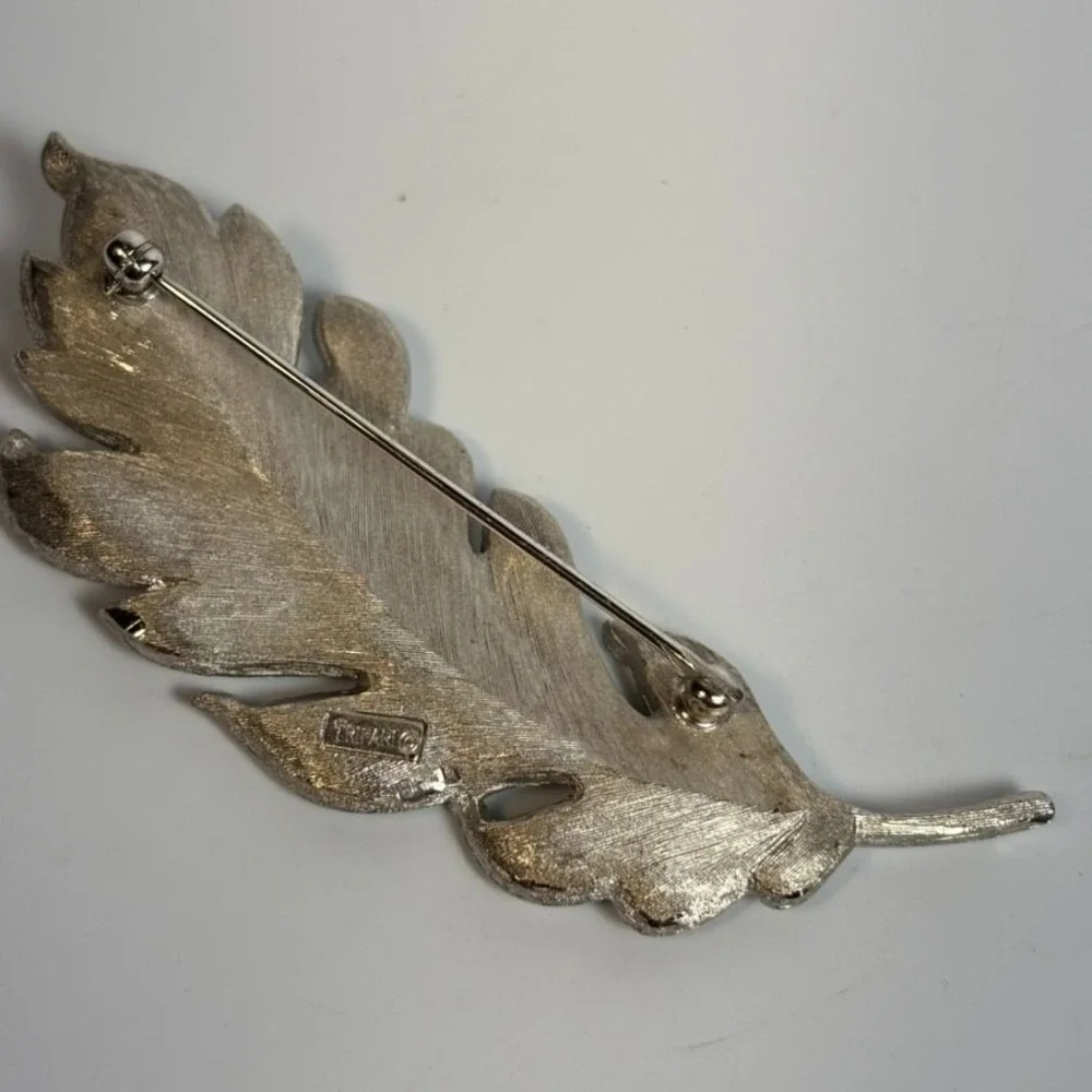 Brooch Lot Vintage‎ Hobe Trifari Silver Gold Tone Leaves Unique Collar Design